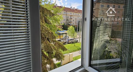 Tehlový, priestranný 2 izbový byt 66m2, predaj, Malá Praha, Zimná, Košice