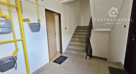 Tehlový, priestranný 2 izbový byt 66m2, predaj, Malá Praha, Zimná, Košice