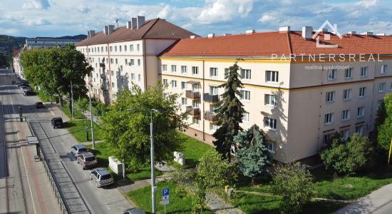 Tehlový, priestranný 2 izbový byt 66m2, predaj, Malá Praha, Zimná, Košice