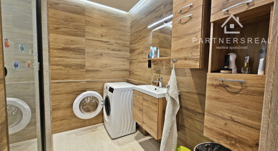 Novo zrekonštruovaný 3 izbový byt, predaj, Čapajevova 16, Košice – Západ