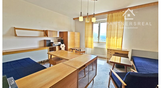 Výnimočný 4 izbový byt 97,5m2 v lokalite rodinných domov, predaj, K Amfiteátru, Prešov