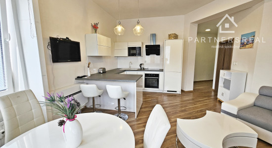 Štýlový mestský, 2 izbový byt, 51m2, prenájom, Škultétyho, Košice-Staré mesto