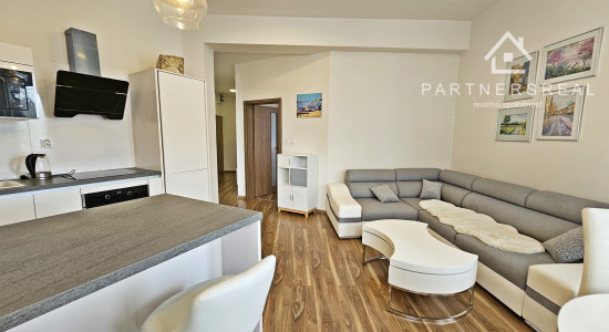 Štýlový mestský, 2 izbový byt, 51m2, prenájom, Škultétyho, Košice-Staré mesto