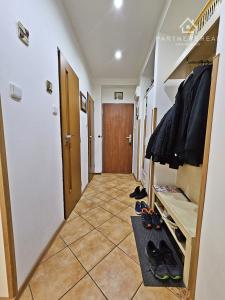 2 izbový  tehlový byt 55m2, širšie centrum, predaj, Košice – sever, Kustrova