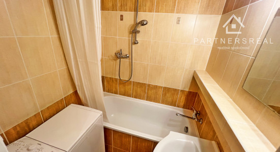 Väčší 4 - izb. byt (81 m2) / Sokolovská / Košice - sídlisko Terasa