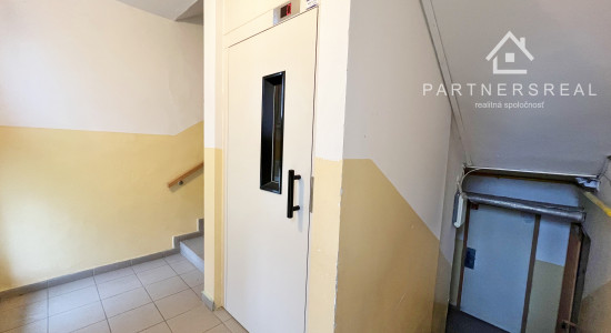 Väčší 4 - izb. byt (81 m2) / Sokolovská / Košice - sídlisko Terasa