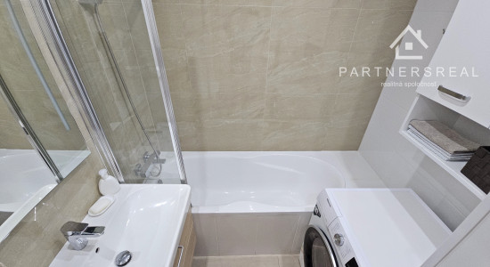 Tehlový 2,5 izbový byt 53m2,  po rekonštrukcií, predaj, Rastislavova, Košice – Juh