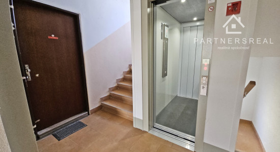 2 izbový byt po rekonštrukcií, 52m2, predaj, Košice – Západ, Bernoláková ulica