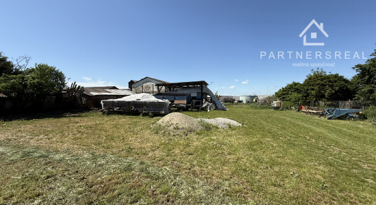 Veľký stavebný pozemok (1913 m2) / Žarnov / Košice – okolie