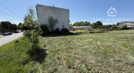 Veľký stavebný pozemok (1913 m2) / Žarnov / Košice – okolie