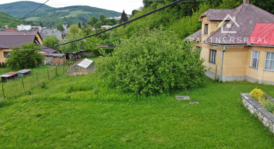 Pekný dom na krásnom mieste pod lesom, pozemok 2165m2, predaj, Medzev