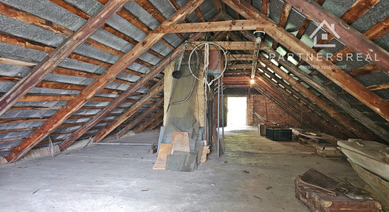 Pekný dom na krásnom mieste pod lesom, pozemok 2165m2, predaj, Medzev