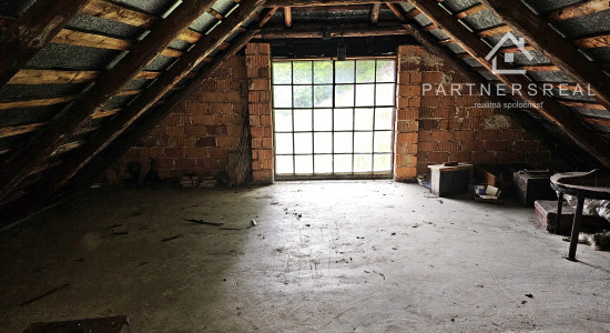 Pekný dom na krásnom mieste pod lesom, pozemok 2165m2, predaj, Medzev