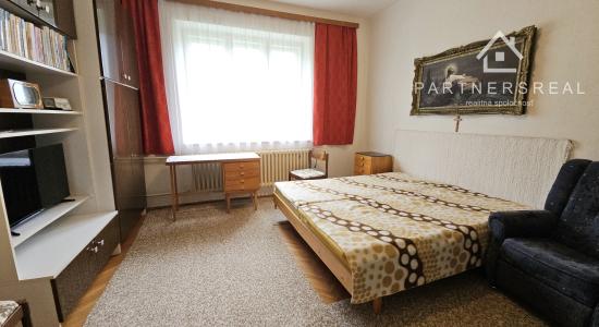 Pekný dom na krásnom mieste pod lesom, pozemok 2165m2, predaj, Medzev