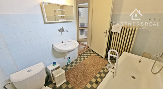 Pekný dom na krásnom mieste pod lesom, pozemok 2165m2, predaj, Medzev