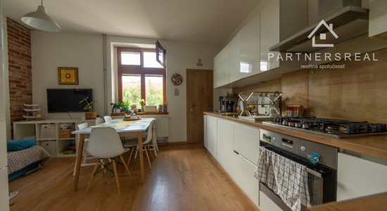Na predaj 120m2 tehlový 3 izbový byt / Košice - Staré mesto