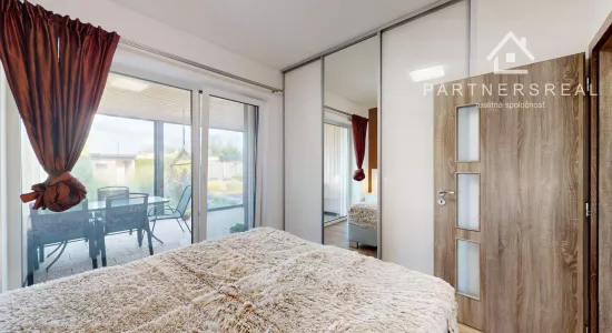 Prímestské bývanie v radovom dome so záhradou, predaj, Košice - Krásna