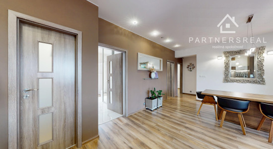 Prímestské bývanie v radovom dome so záhradou, predaj, Košice - Krásna