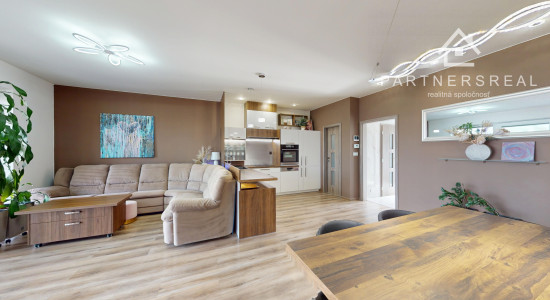 Prímestské bývanie v radovom dome so záhradou, predaj, Košice - Krásna