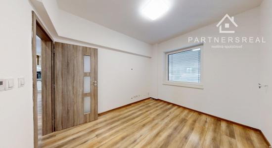 Prímestské bývanie v radovom dome so záhradou, predaj, Košice - Krásna