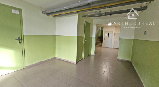 Veľký 2 izb. byt, 58m2 + loggia, prenájom, Krosnianska 77, Košice – Dargovských hrdinov