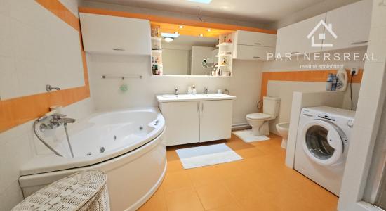 Rodinný dom s 2 bytovými jednotkami, predaj, centrum Prešova, Kotrádova ulica