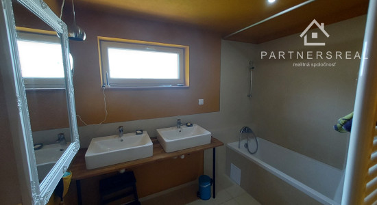 Na predaj vynimočný 4 izbový dom s panoramatickým výhĺadom Košice - Kalvária/ Zvolenská ul.