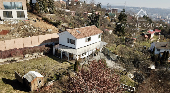 Na predaj vynimočný 4 izbový dom s panoramatickým výhĺadom Košice - Kalvária/ Zvolenská ul.