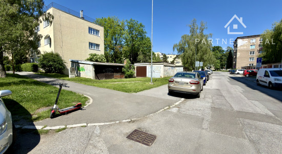 Radová garáž v TOP lokalite / Park Angelinum / Košice – Staré Mesto