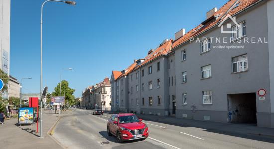 NA PREDAJ 2 izb. byt LETNÁ ULICA, MALÁ PRAHA 2- Košice