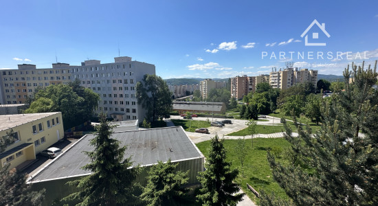 Na predaj veľký 4-izbový „pražský byt, 92 m² – Tokajícka ulica, Košice – Furča