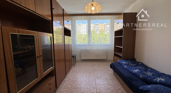Na predaj veľký 4-izbový „pražský byt, 92 m² – Tokajícka ulica, Košice – Furča