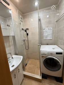Exkluzívne, 2 izbový byt s balkónom, predaj, Lomená ul. - Staré mesto