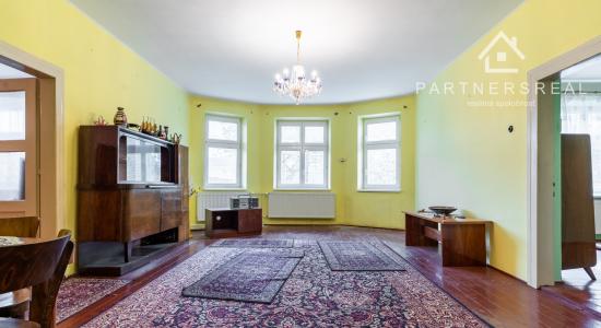 Na predaj- Rodinný dom s veľkým pozemkom v Lipanoch