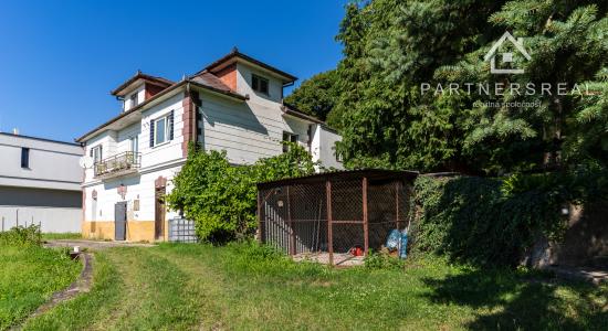 Na predaj: Rodinný dom s hektárovým pozemkom a vínnou pivnicou, Košice – Vyšné Opátske