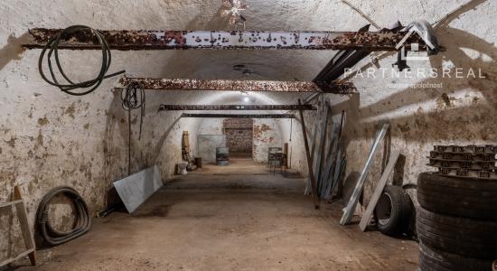 Na predaj: Rodinný dom s hektárovým pozemkom a vínnou pivnicou, Košice – Vyšné Opátske