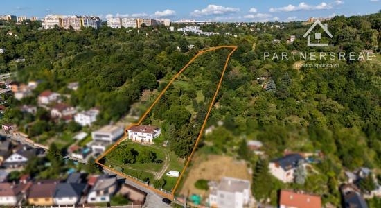 Na predaj: Rodinný dom s hektárovým pozemkom a vínnou pivnicou, Košice – Vyšné Opátske