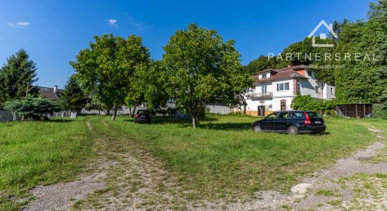 Na predaj: Rodinný dom s hektárovým pozemkom a vínnou pivnicou, Košice – Vyšné Opátske
