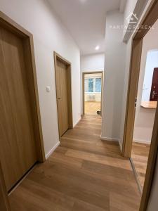 Kompletne zrekonštruovaný tehlový 3-izbový byt (60 m²) / Kisdyho ulica / Košice