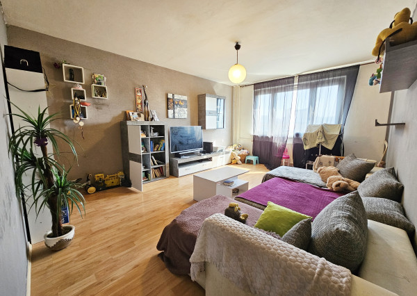 3 izbový byt 72,73m2, loggia, predaj, Košice – Ťahanovce, Juhoslovanská