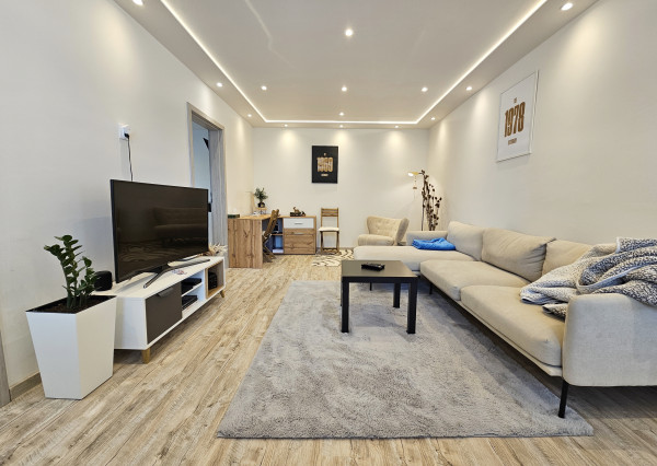 Novo zrekonštruovaný 3 izbový byt, predaj, Čapajevova 16, Košice – Západ