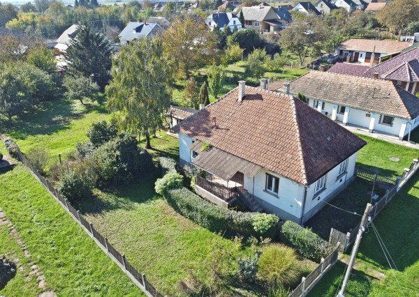 3 izbový rodinný dom 80m2,  s pozemkom 990m2, predaj, Méra, Maďarsko