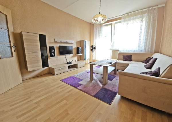 Veľký 2 izb. byt, 58m2 + loggia, prenájom, Krosnianska 77, Košice – Dargovských hrdinov