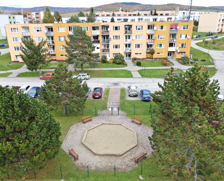 Príjemný 3 izbový byt v krásnom prostredí Medzeva, Sídlisko Mladosť, Košice – okolie