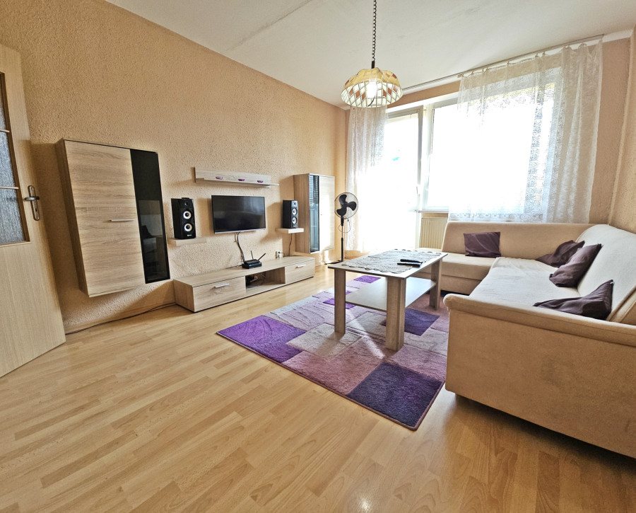 Veľký 2 izb. byt, 58m2 + loggia, prenájom, Krosnianska 77, Košice – Dargovských hrdinov