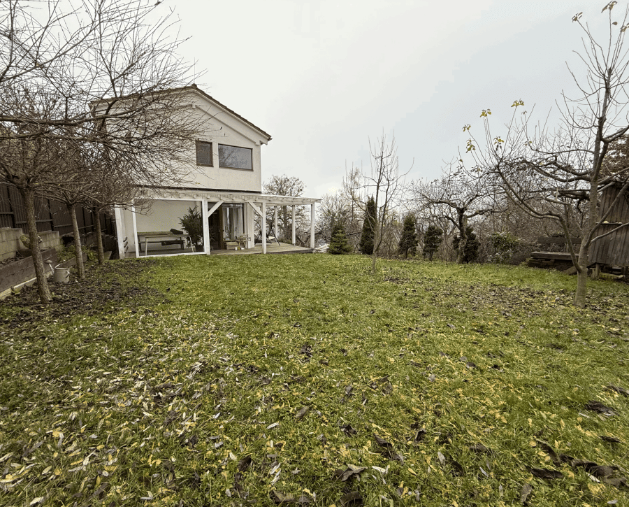 Na predaj vynimočný 4 izbový dom s panoramatickým výhĺadom Košice - Kalvária/ Zvolenská ul.