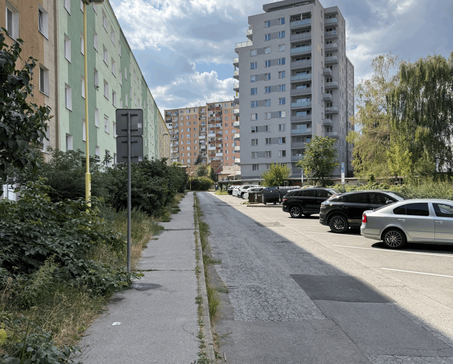 Exkluzívne, 2 izbový byt s balkónom, predaj, Lomená ul. - Staré mesto