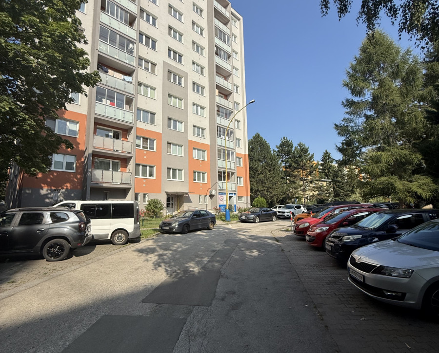 Na prenájom 4-izbový byt + garáž, 72m2 + lodžia, Košice – Terasa, ul.Výstavby